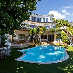 https://ocean-lounge.hotels-capetown.com