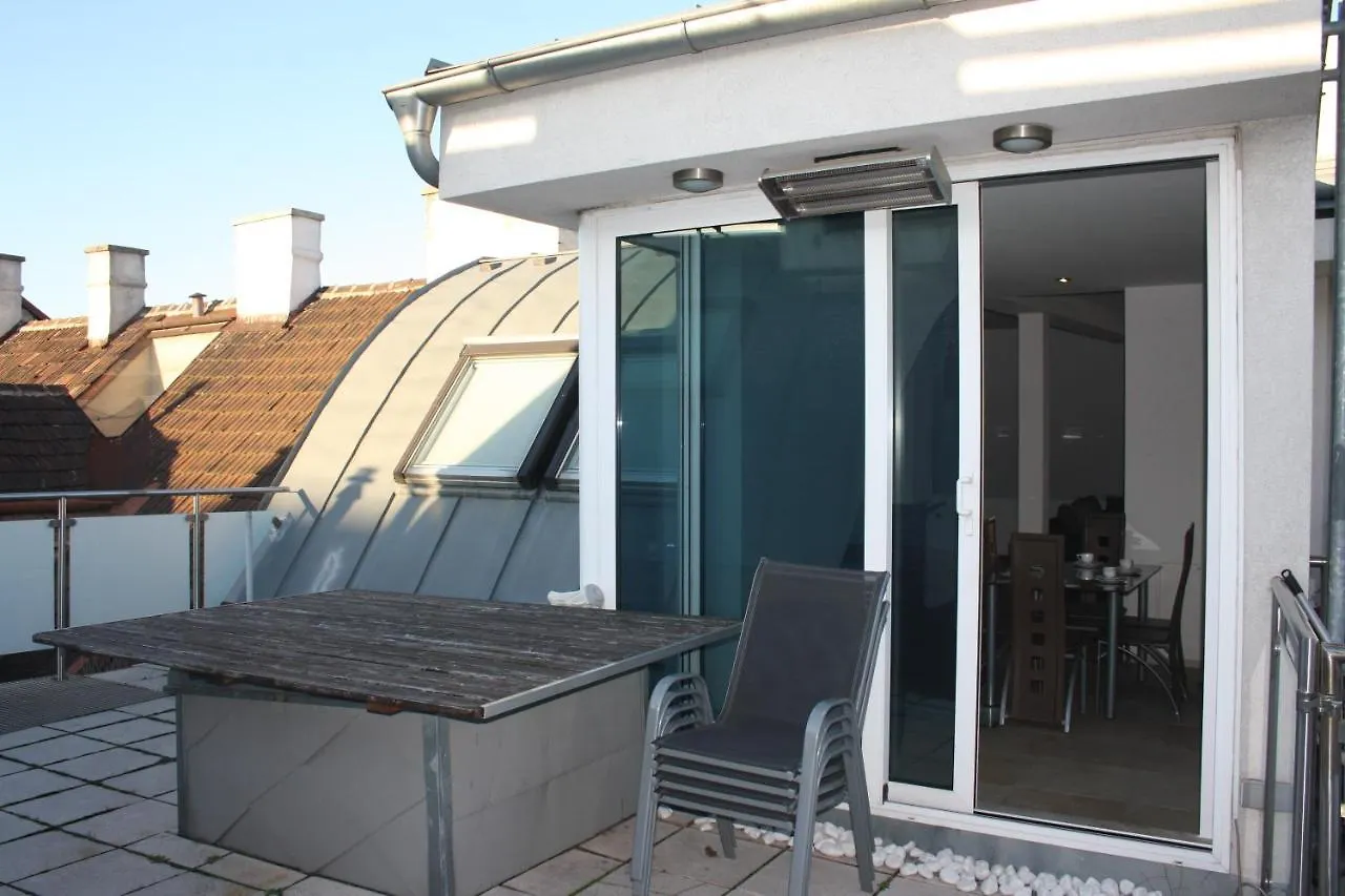 Rennweg Top Apartment Viena